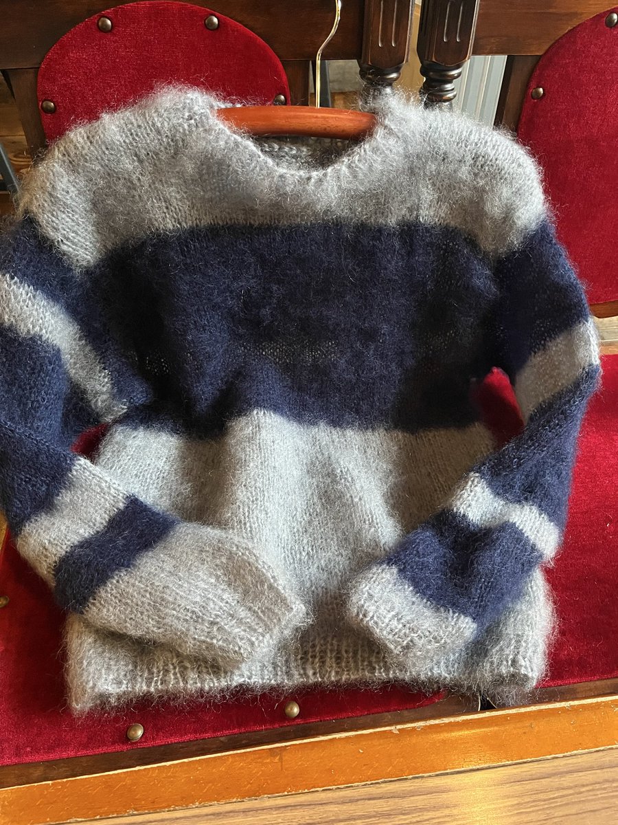 _MADEINHEAD_'s tweet photo. 起毛加工してみました
フワフワ(=^x^=)

#MADE_IN_HEAD
#madeinhead_knit
#mohair
#mohairsweater
#mohairjumper
#mohairknit
#モヘア
#モヘアセーター
#モヘアジャンパー
#モヘアニット https://t.co/wkCzyfEQ62