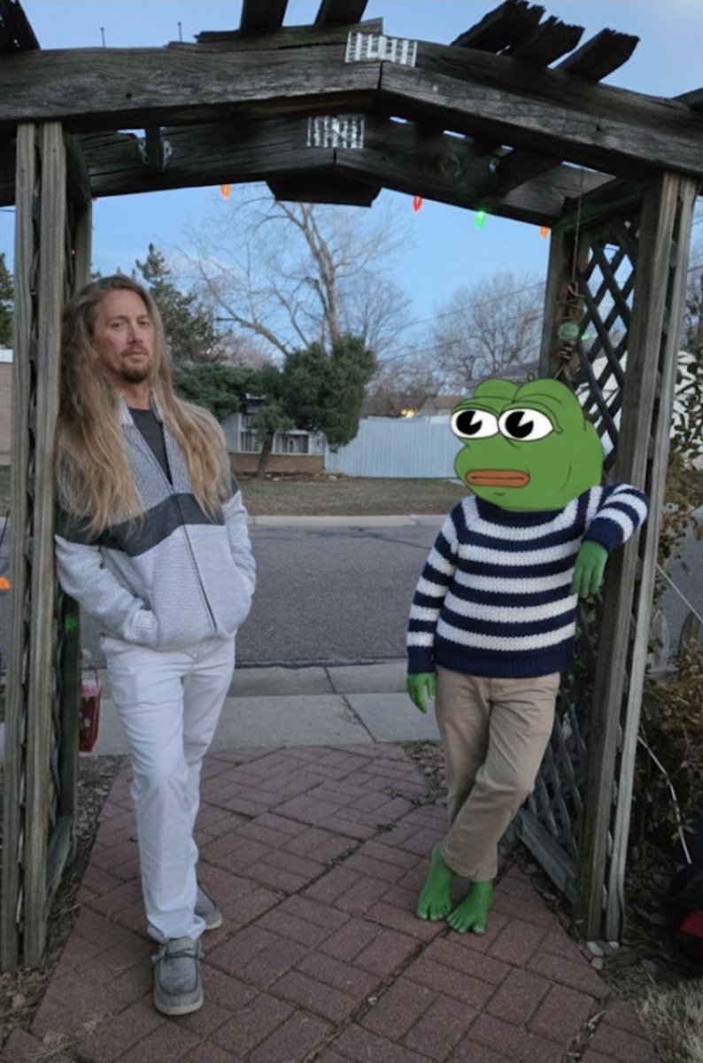Day 34, doxxing myself until $Pfp hits ath. 

We went sweater shopping, nbd. Pumpfun Pepe showed me whats up with the ridiculous savings of Burlington coat factory. 

WE WILL NOT BE DENIED FROG FAMILY 🐸 ✊️