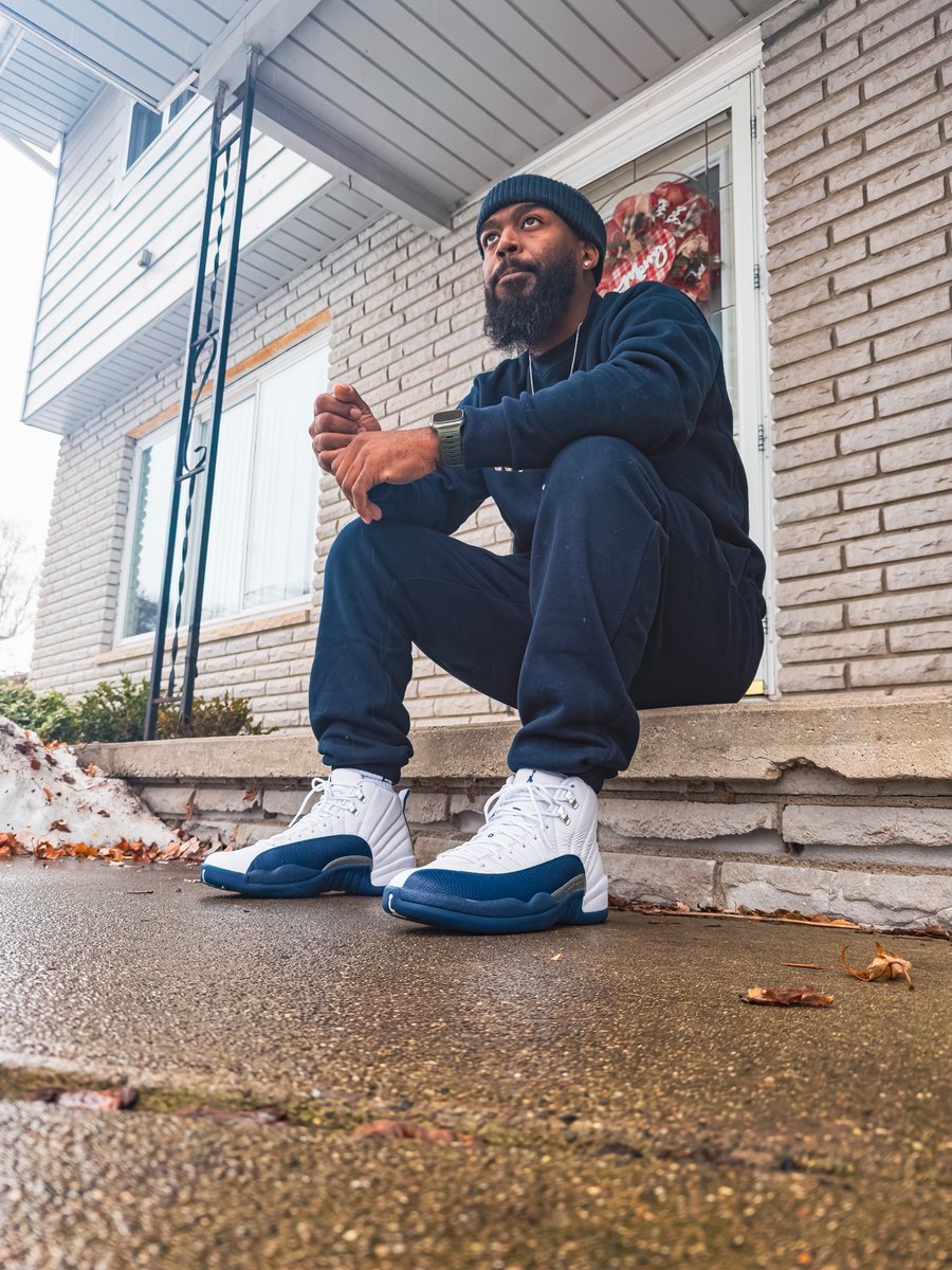 Sneaker_Cowboy's tweet photo. Man this year really done flew by, Iβm enjoying every moment #kotd #unds #kotd #kickcheck #snkrs #snkrsliveheatingup #shoessofresh #yoursneakersaredope #snkrskickcheck #wearyoursneakers #nike #jordan #iphonephotography https://t.co/LFR0yxjAYW