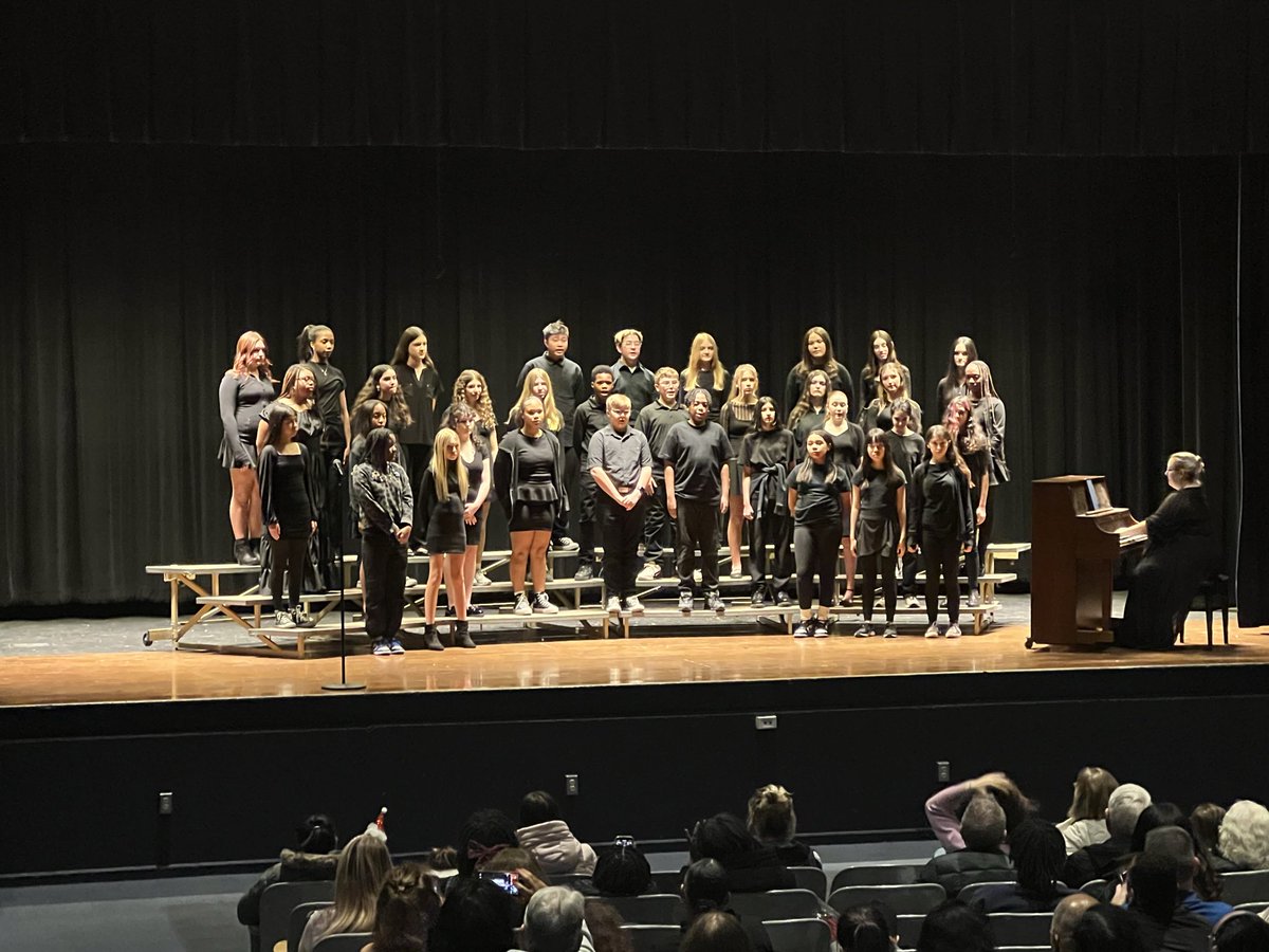 The 8th Grade Choir closes out an amazing performance season!
<a href="/twinsburgcsd/">Twinsburg City School District</a>