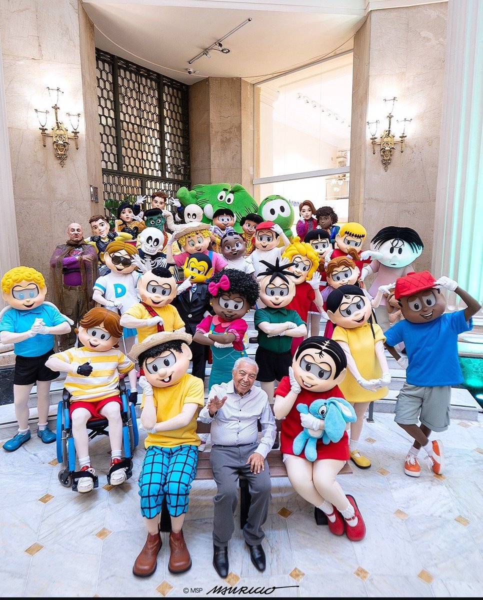 choquei's tweet photo. 🚨VEJA: O gigante Maurício de Sousa e os personagens que ele criou. https://t.co/x0DWwhkBrJ