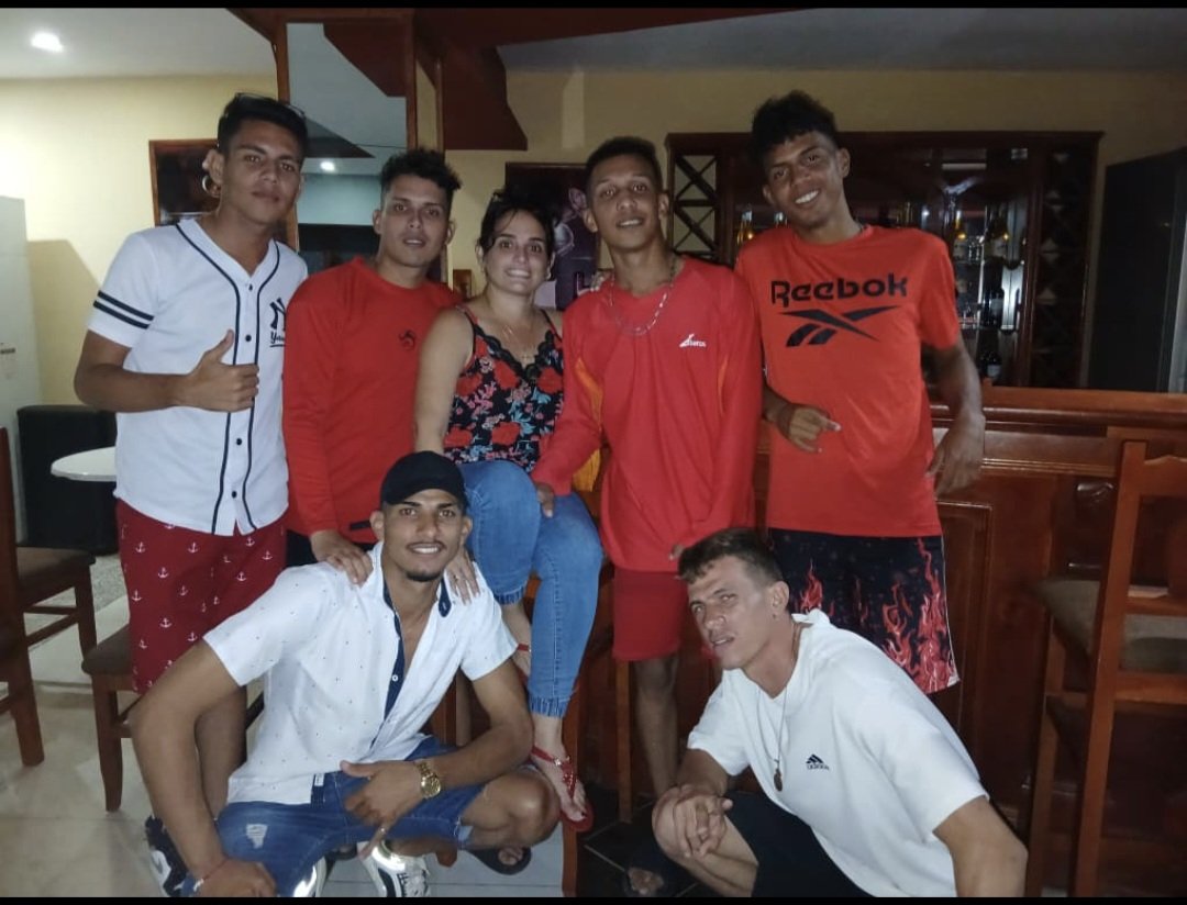 Continúan en la Universidad de Ciencias Médicas de Granma las actividades en conmemoración al 43 aniversario de la fundación de esta casa de altos estudios y el aniversario de la FEU. Esta vez con una actividad extensionista de conjunto con la UJC, en el Hotel Guacanayabo.