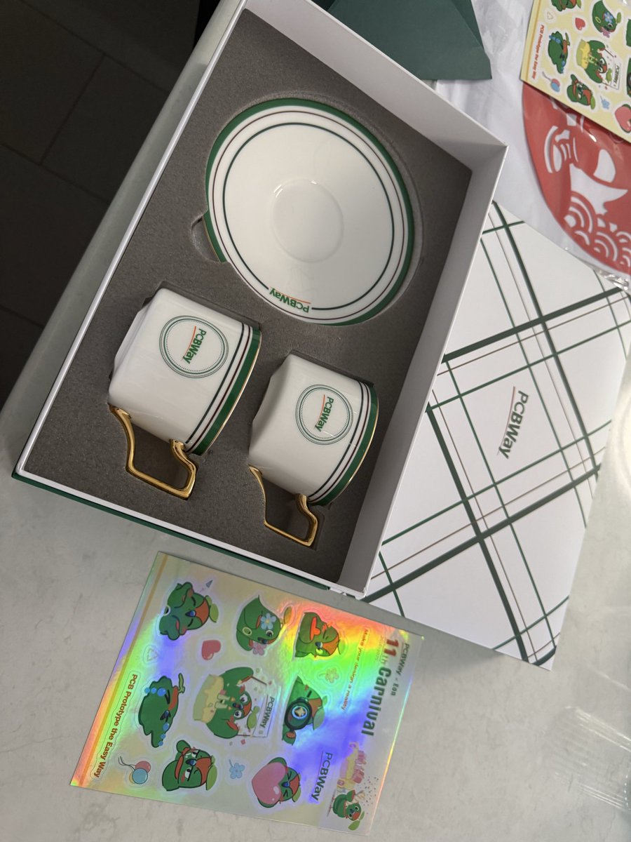 hxtec32's tweet image. Thanks to PCBWay for the Christmas gifts! I’m about to finish designing the biggest project I’ve ever made so it can be manufactured and showcased to you guys. #pcbway @PCBWayOfficial @luzooki