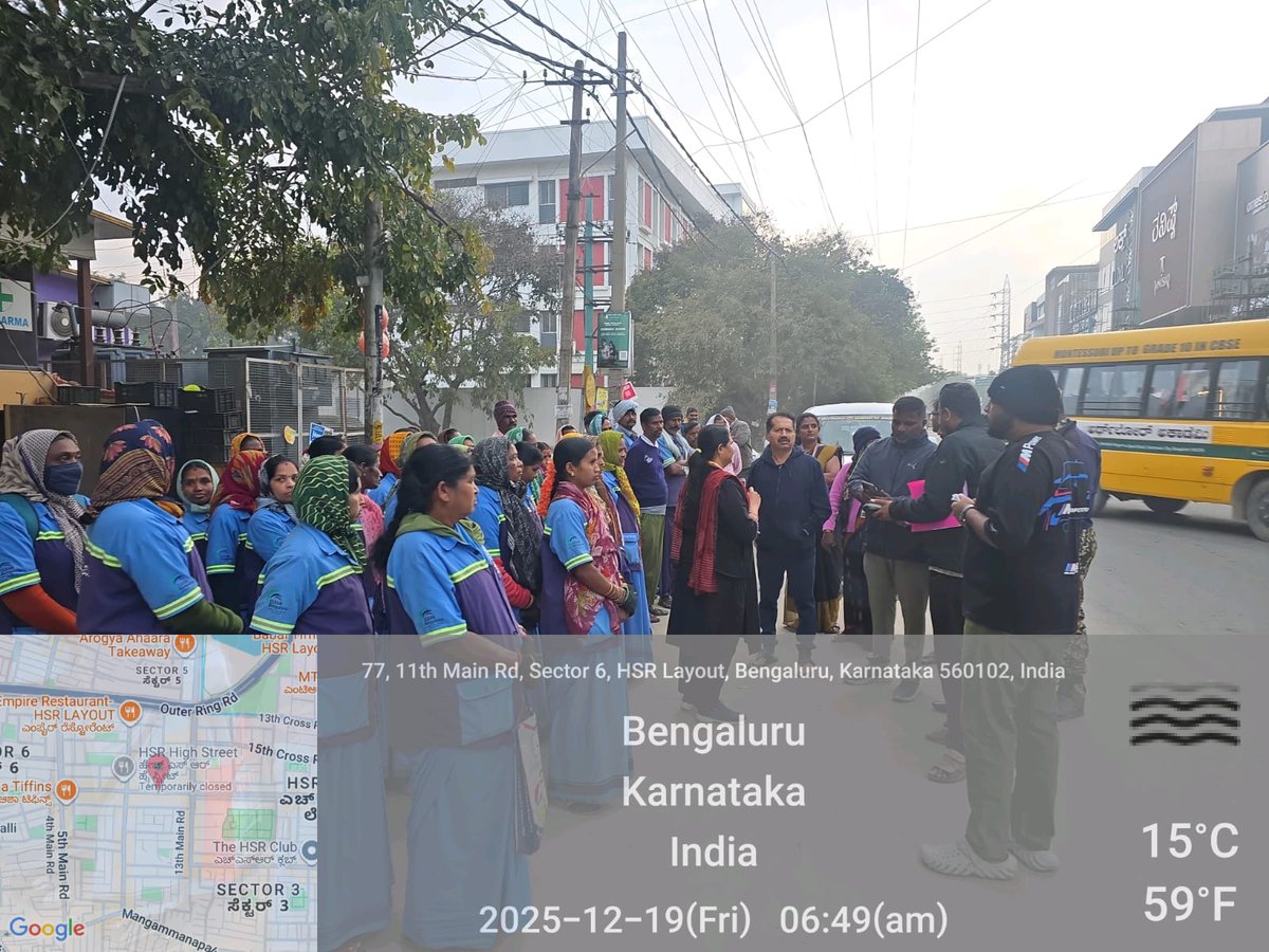comm_blr_south's tweet photo. ಜಂಟಿ ಆಯುಕ್ತರಾದ ಶ್ರೀ ಸತೀಶ್ ಬಾಬು ರವರು ಇಂದು HSR ಲೇಔಟ್ ಸೆಕ್ಟರ್ 3ರಲ್ಲಿನ ಮಸ್ಟರಿಂಗ್ ಕೇಂದ್ರದಲ್ಲಿ ಕಸ ಸಂಗ್ರಹಣ ಆಟೋ ಹಾಗೂ ಪೌರಕಾರ್ಮಿಕರ ಹಾಜರಾತಿಯನ್ನು ಪರಿಶೀಲಿಸಿದರು.
#mustering #autos #attendance #Pourakarmikas https://t.co/mCg4uJY6fR