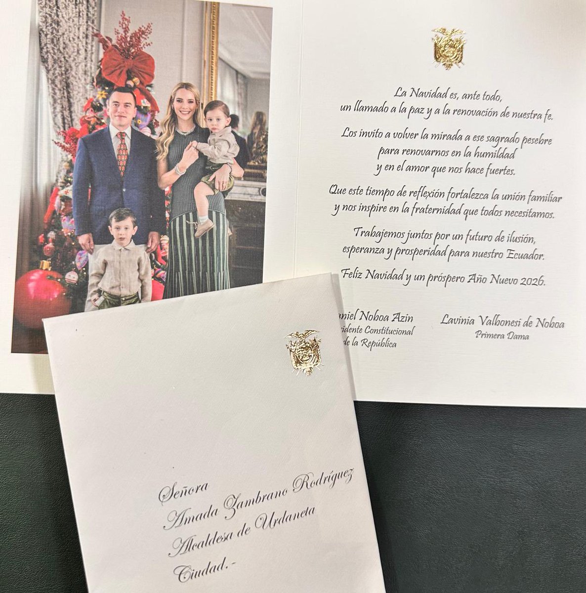 Feliz Navidad Presidente <a href="/DanielNoboaOk/">Daniel Noboa Azin</a>  y  para su digna familia. 🌲
<a href="/laviniavNoboa/">Lavinia V. Noboa</a>