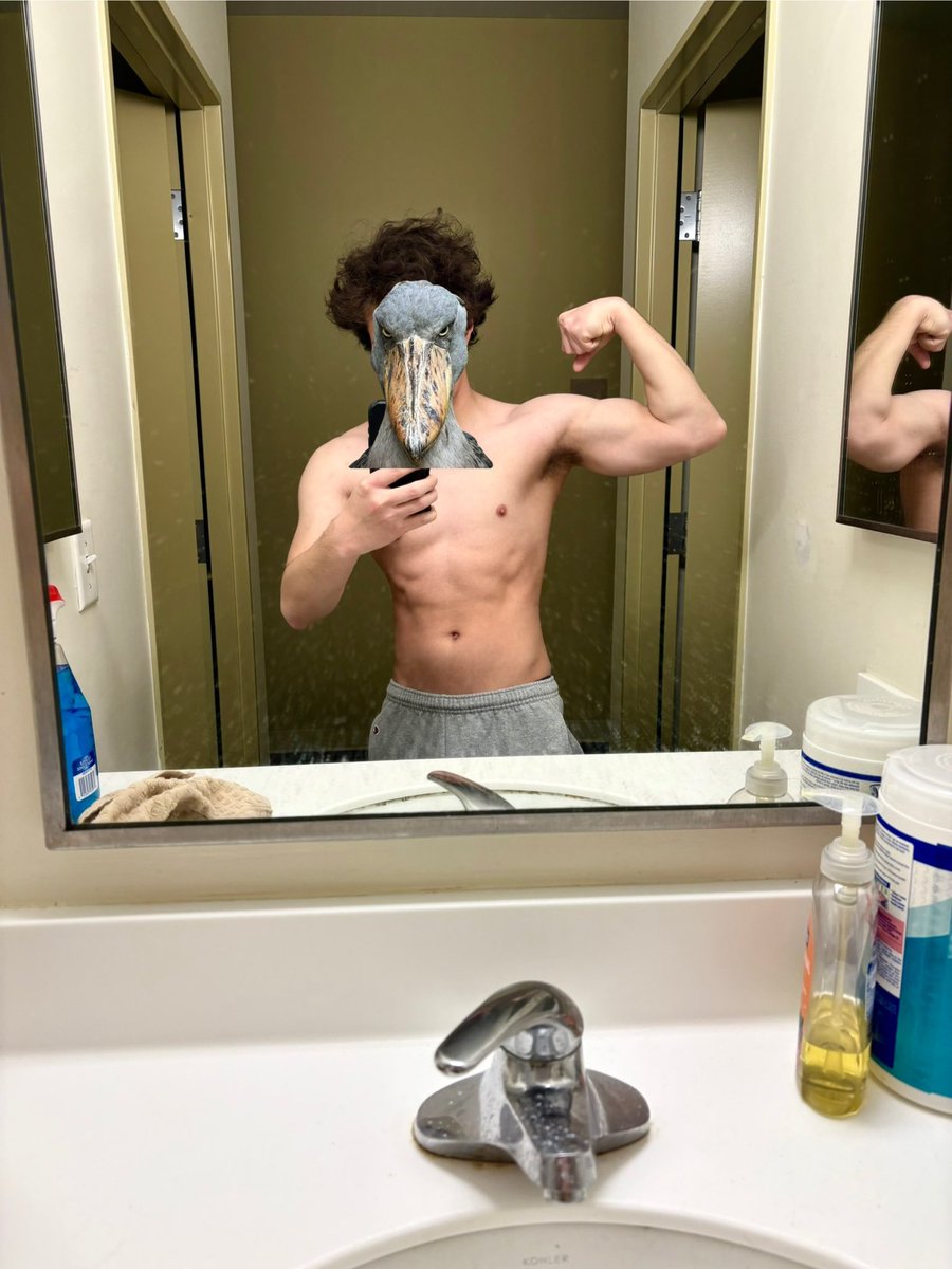 Flufftard Cam tweet media