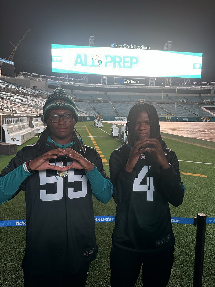 Oakleaf HS Football tweet media