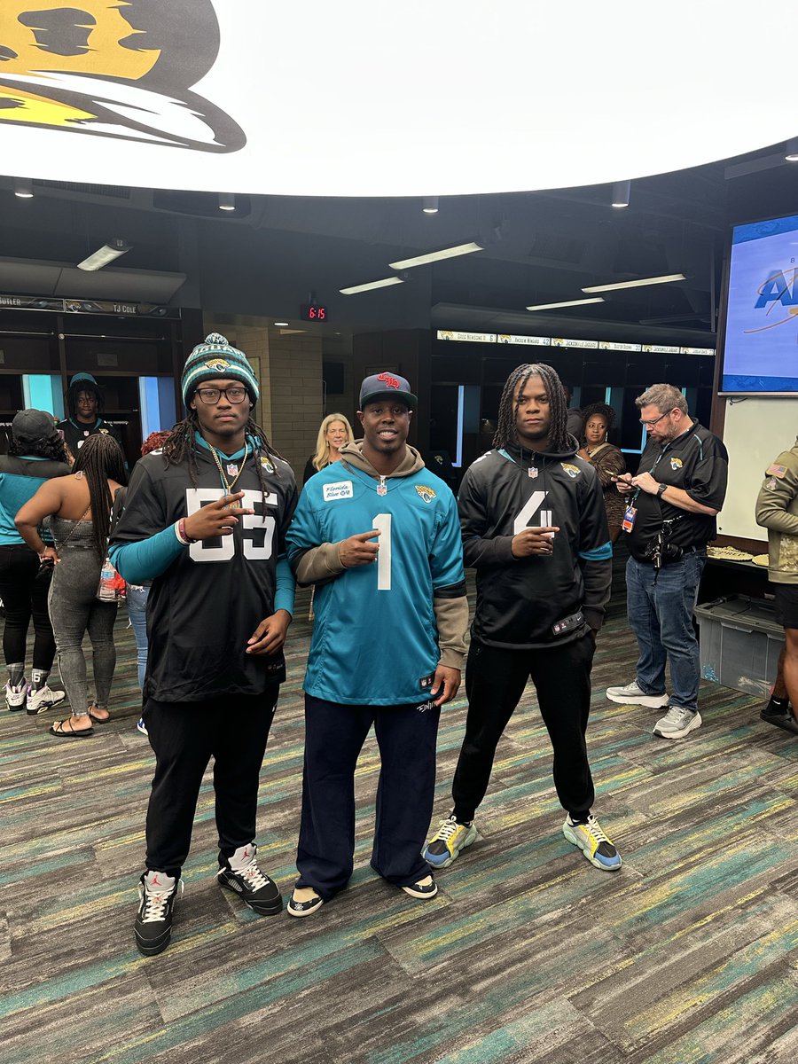 Oakleaf HS Football tweet media