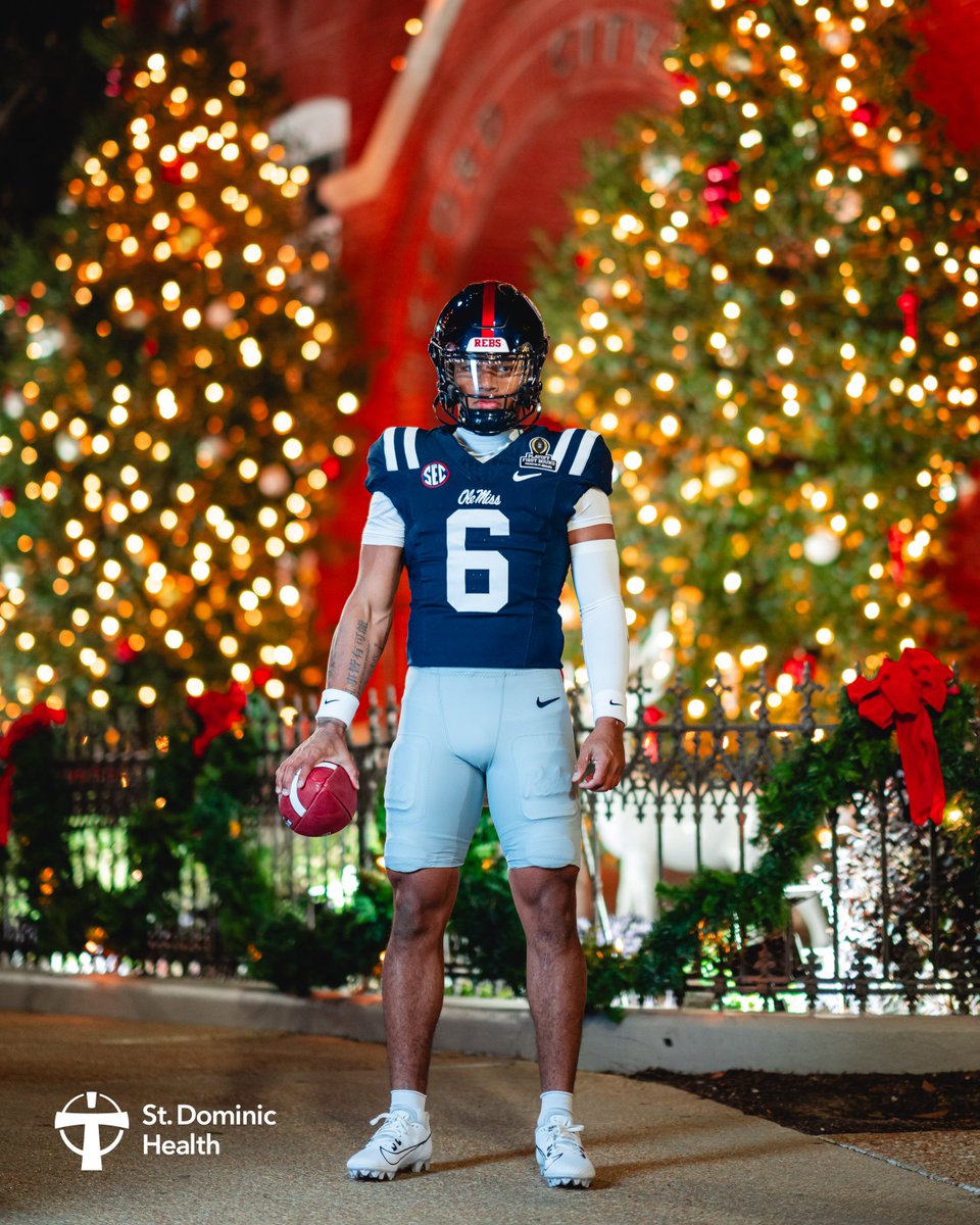 OleMissFB's tweet photo. Deck The Vaught 🎄🎅

#CFBPlayoff x #HottyToddy https://t.co/XWQV0nyS8T