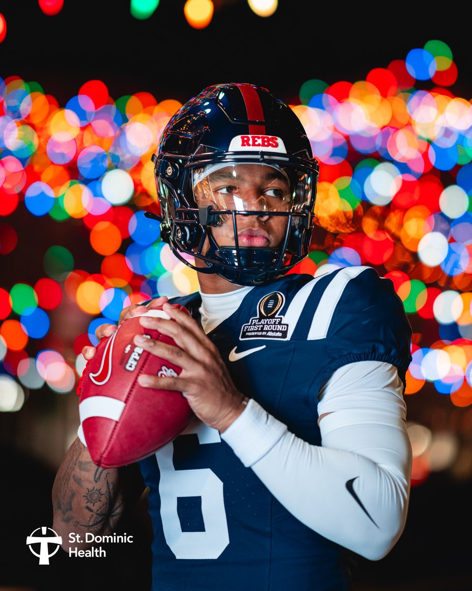 OleMissFB's tweet photo. Deck The Vaught 🎄🎅

#CFBPlayoff x #HottyToddy https://t.co/XWQV0nyS8T