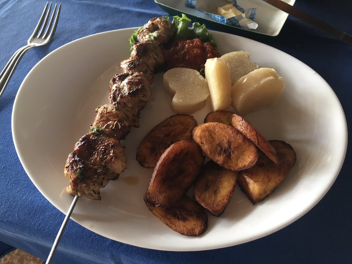 博論なんとか提出できました！

次は公聴会・審査会に向けて頑張ります！

（写真は最近渇望しているガボン料理）