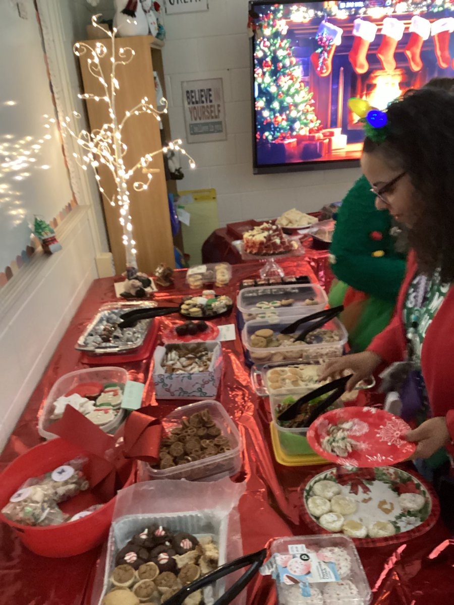 South Daytona Elem tweet media