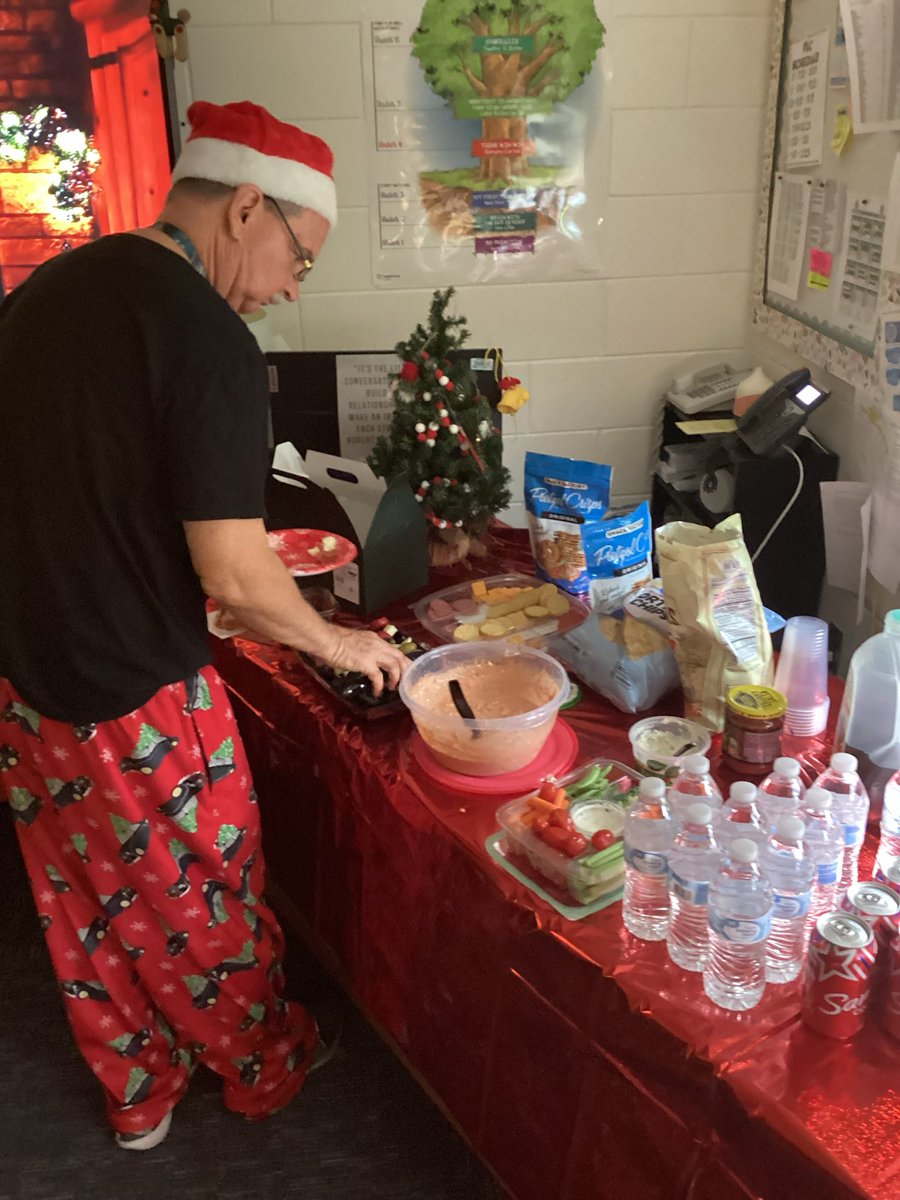 South Daytona Elem tweet media