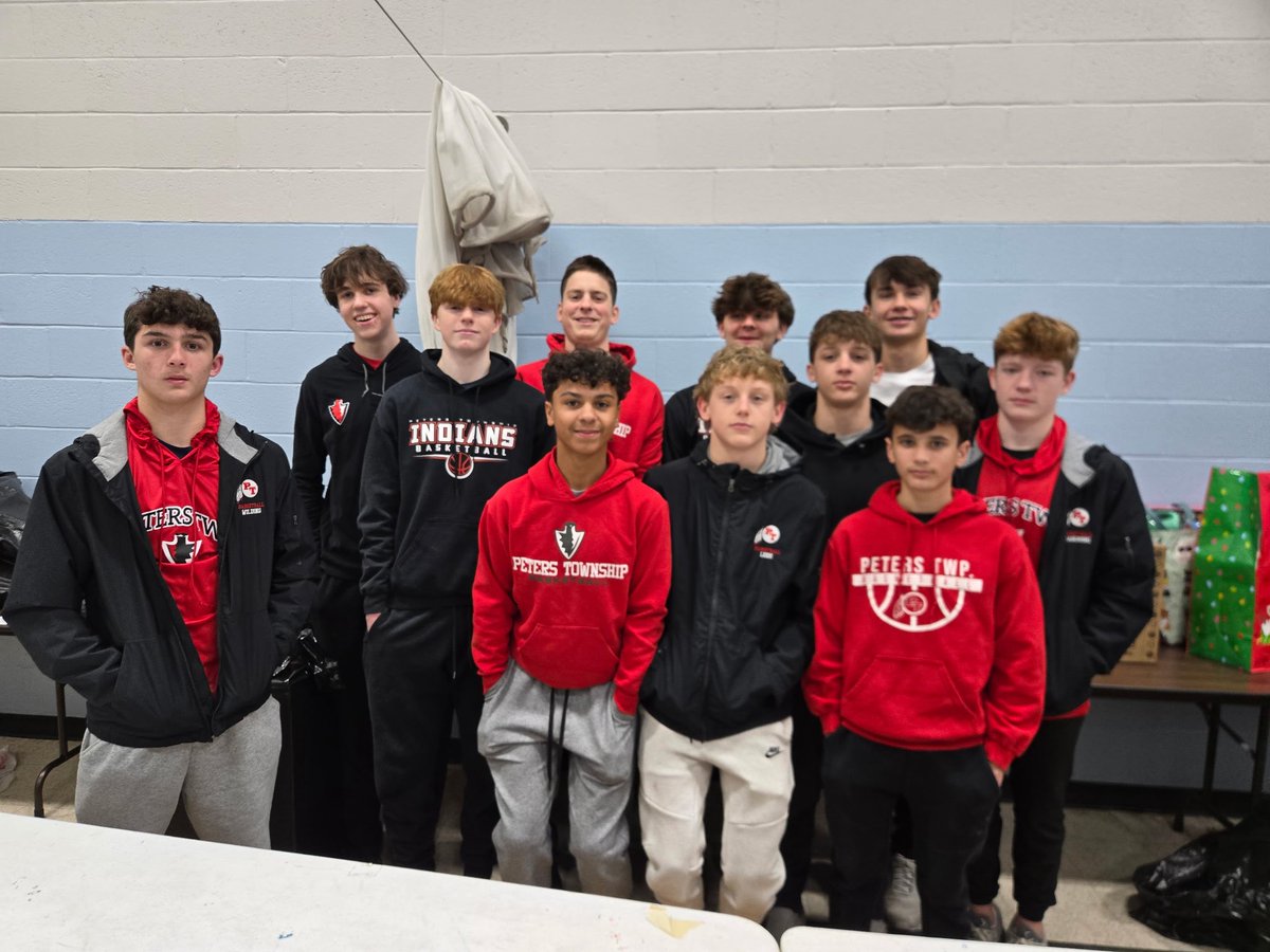 PTHS_Hoops's tweet photo. Last night our boys volunteered at the Salvation Army to help spread the Christmas spirit‼️ They are always doing everything they can on and off the court‼️ https://t.co/y9GJEybsTi