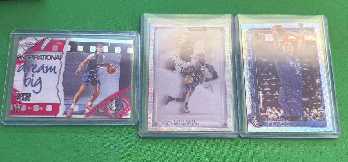 Jakebcards's tweet photo. What a 2 boxes opening, I don’t think I’ll open anymore😂 https://t.co/hlYLlravAc