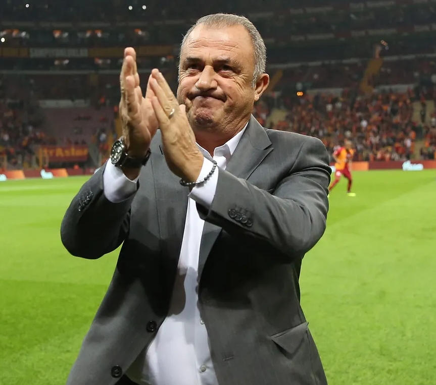 GsGazete's tweet photo. 🗣 Murat Aşık: "Ben sağolsun  Fatih Terim'in 1 kere bile Fenerbahçe'ye saygısızlık yaptığını görmedim." https://t.co/eLmVz8l9OC