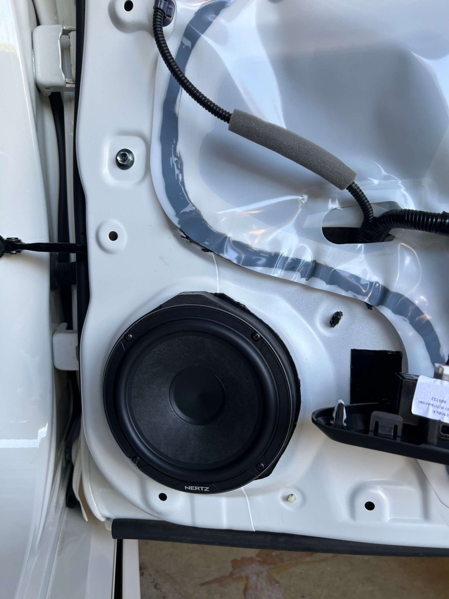 Sonic Electronix tweet media