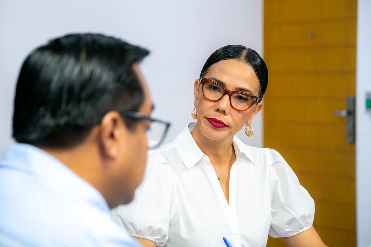 El titular de la Sectur Gro., <a href="/Simonquioro2/">Simón Quiñones</a>, asistió a la sesión ordinaria del Comité Técnico del Fideicomiso para la Promoción Turística de Ixtapa-Zihuatanejo, junto a la presidenta municipal de Zihuatanejo, Lizette Tapia Castro y el director ejecutivo de la OCV, Pedro Castelán.