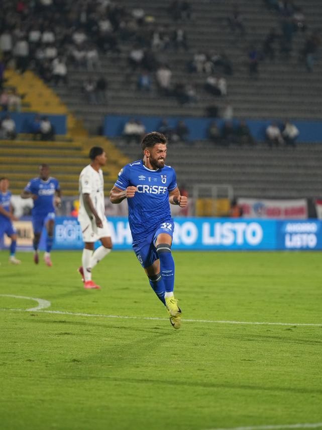 CopaEcuador's tweet photo. ¡Mauricio Alonso presente con gol para la @UCatolicaEC!

#CopaEcuadorEcuabetDIRECTV https://t.co/95o5N9r5BK