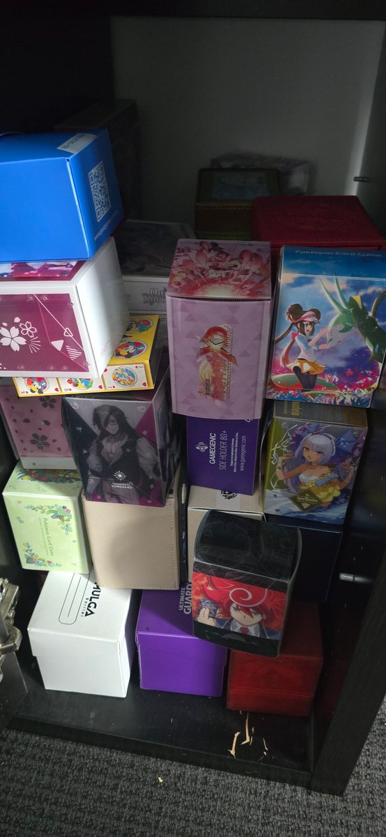 Chat i think i need a new deck storage method. This shit is like going into the mines