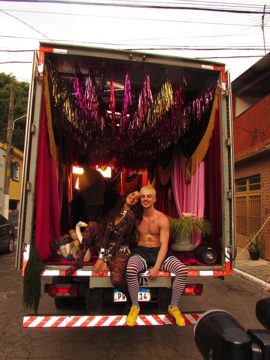 webmarinasenaa's tweet image. CARNAVAL✨