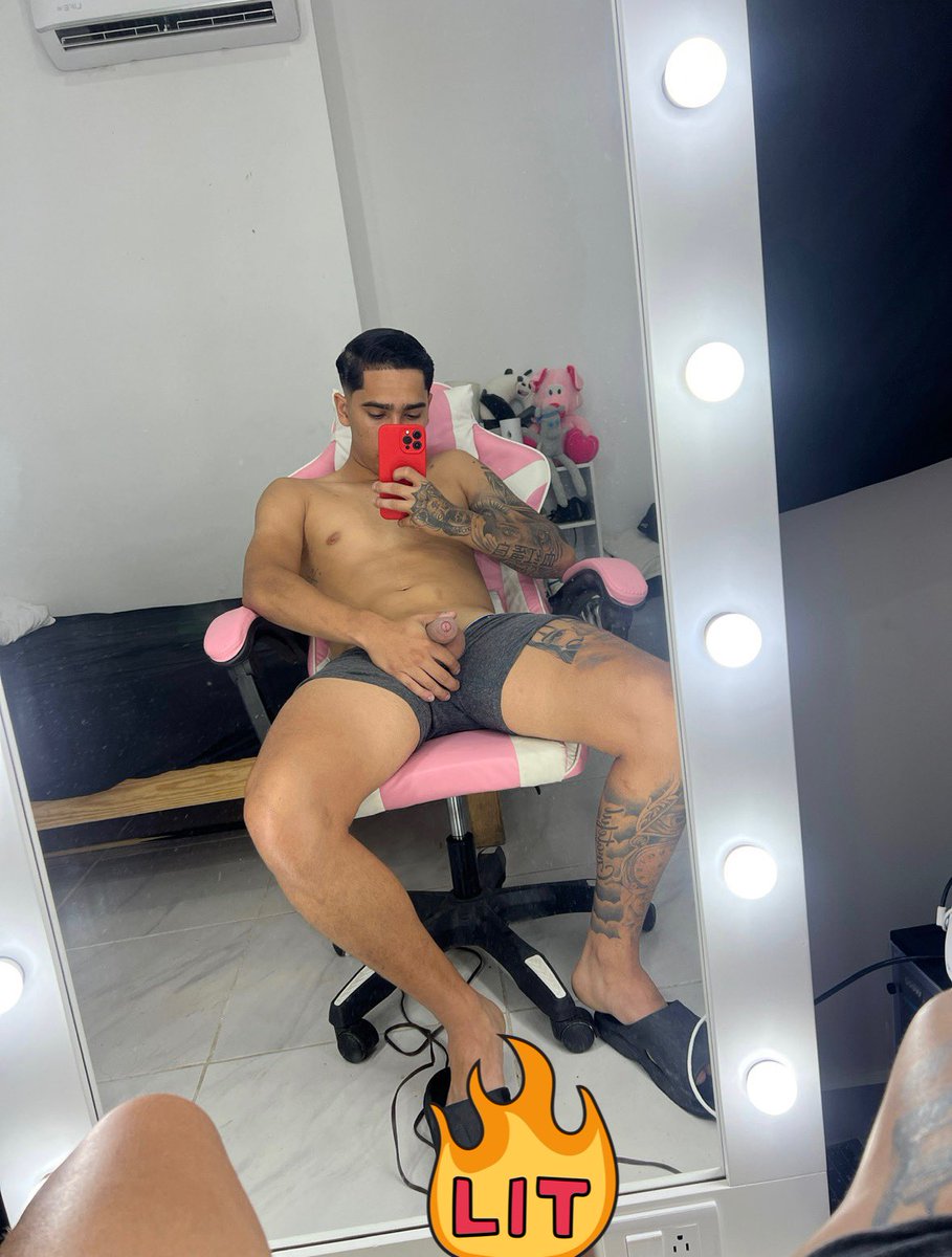 rivers1502's tweet photo. #Vallarta #Onlyfans Grupo de Telegram con todo mi contenido!😈 https://t.co/b6WBBA3jQN
