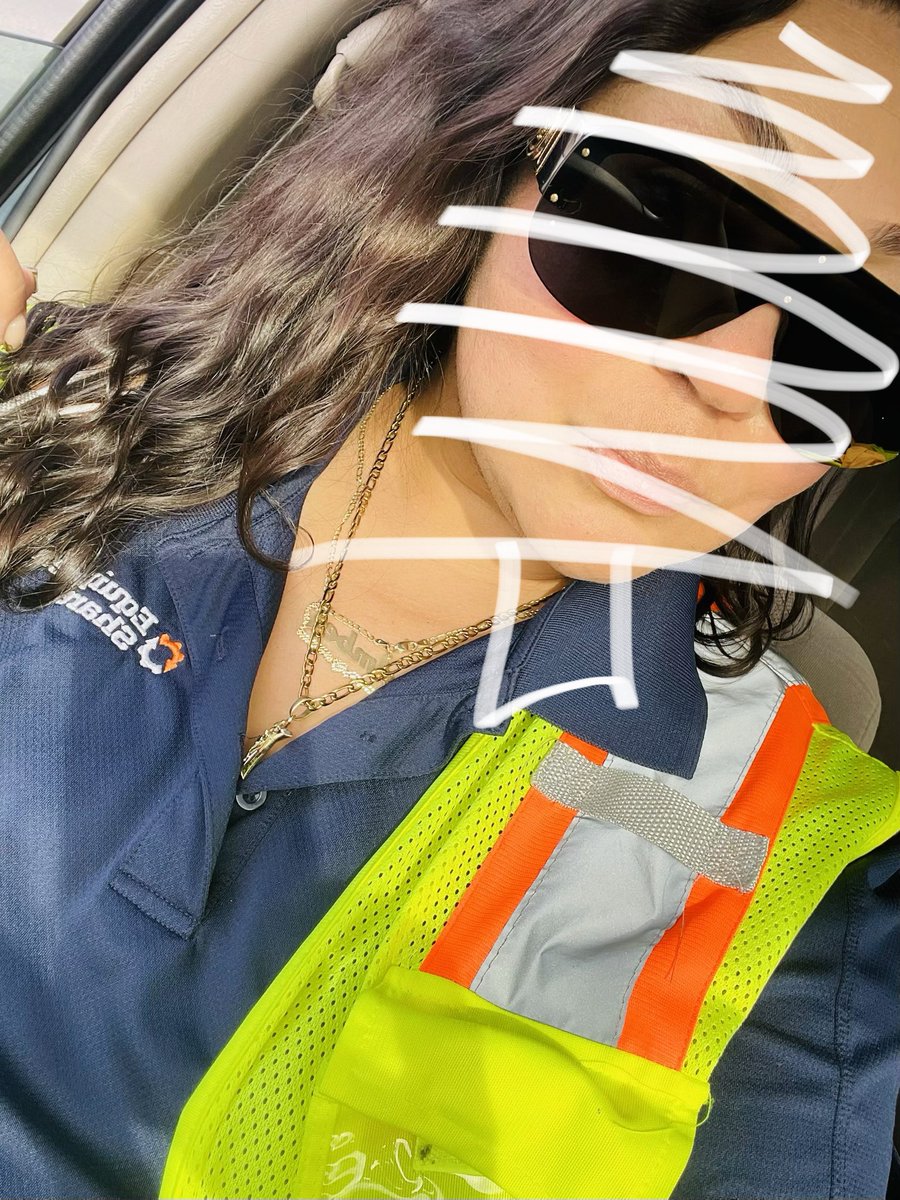 aro81's tweet photo. Showing off that I gotta job as a crossing guard https://t.co/l23G5nDhcq