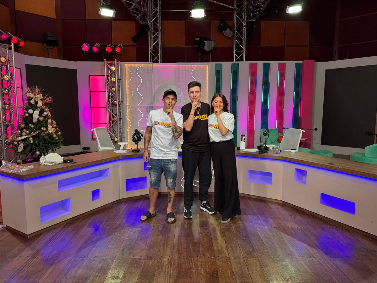 GRACIAS POR ACOMPAÑARNOS ESTE 2025

NOS VOLVEMOS A VER EL 6 DE ENERO DEL 2026 

AGUANTE LA POSTA DEL ESPECTÁCULO