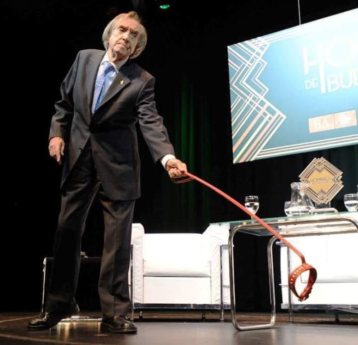 CalmateElvira's tweet image. Angueto quedate quieto. 
60 años atrasados los alemanes, pssst!