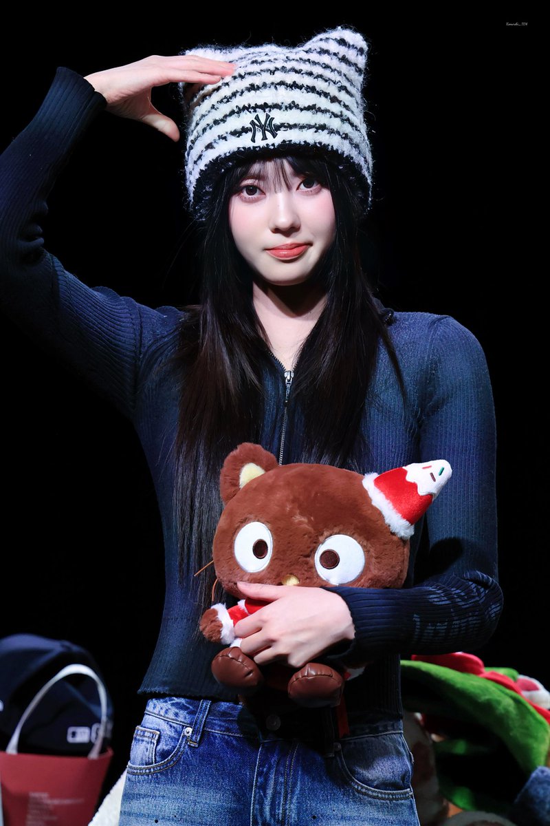 251207 WM HQ

#이즈나 #IZNA 
#코코 #KOKO #ココ