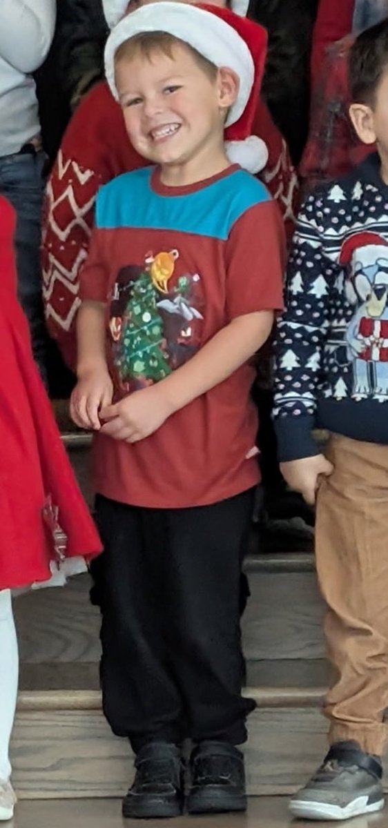 ACostante09's tweet photo. It's almost winter break 🎄 https://t.co/z6HSy1GKx3