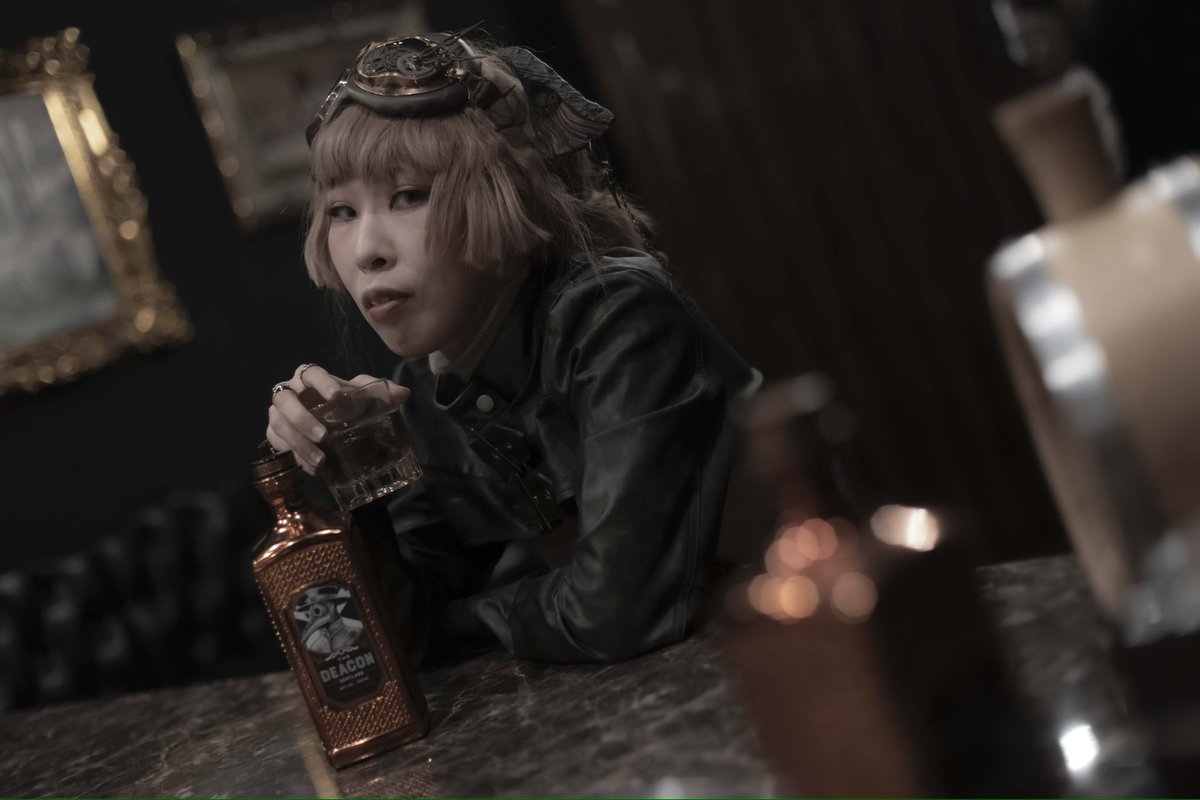 chivimoro's tweet image. すこぶる機嫌の良いの萬屋のヒイロ。

｢うまい話とうまい酒は止められないねぇ｣

photo:@kubottey 
Bar:@AkaReco0601 

#deaconwhisky 
#akashicrecords
#大阪蒸気撮影会