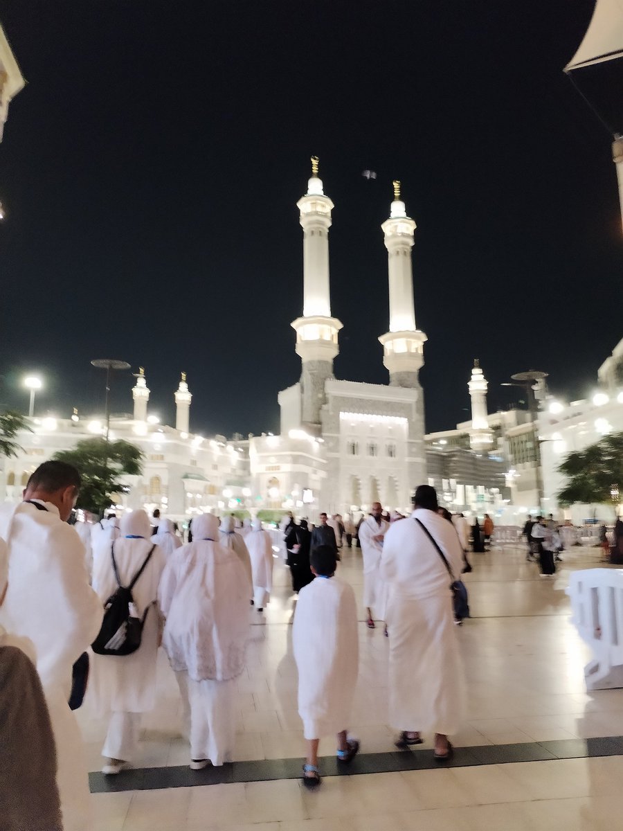 DonPutra7's tweet photo. Assalamualaikum Salam Pagi Salam Subuh dari Kota Makkah ❤️. In shaa Allah saya doakan semua sahabat online saya dapat membuat Umrah tahun 2026. Aamiin🙏🙏❤️❤️ https://t.co/rnk4ZUhkc2