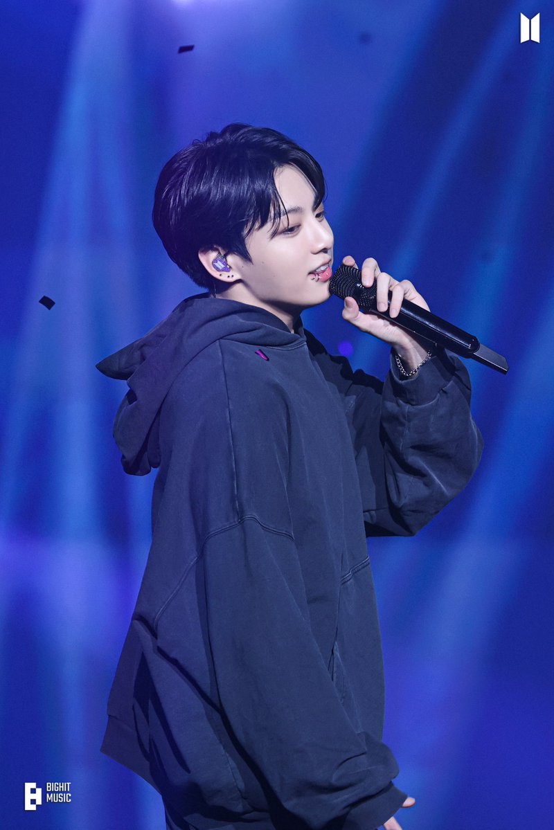 GCVTJAPAN_JK @iconpolls おはようございます🐰⸒⸒♡ I vote 