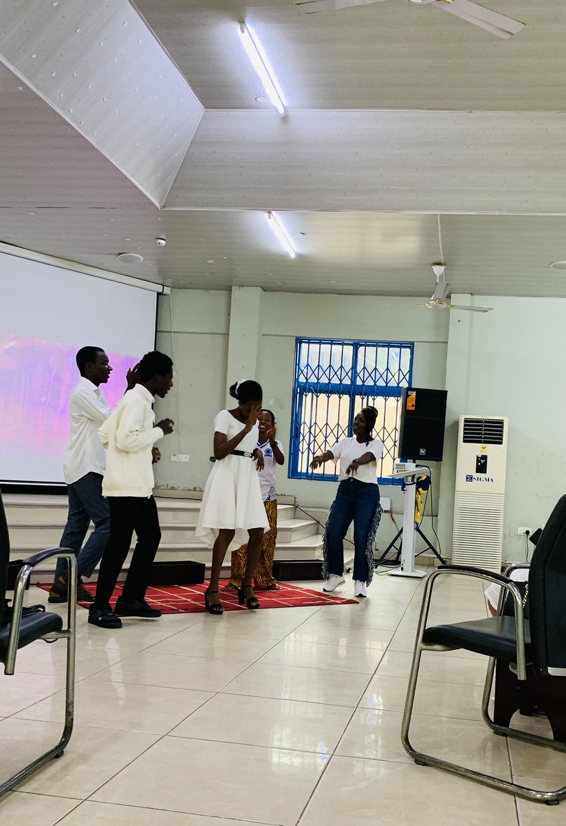 atu_rosa's tweet photo. The Creative Arts department ministered through thier talents to glorify the Lord. 

It was a glorious moment🔥🥳

#rosaatu #rivival https://t.co/PQi0OTiCTd