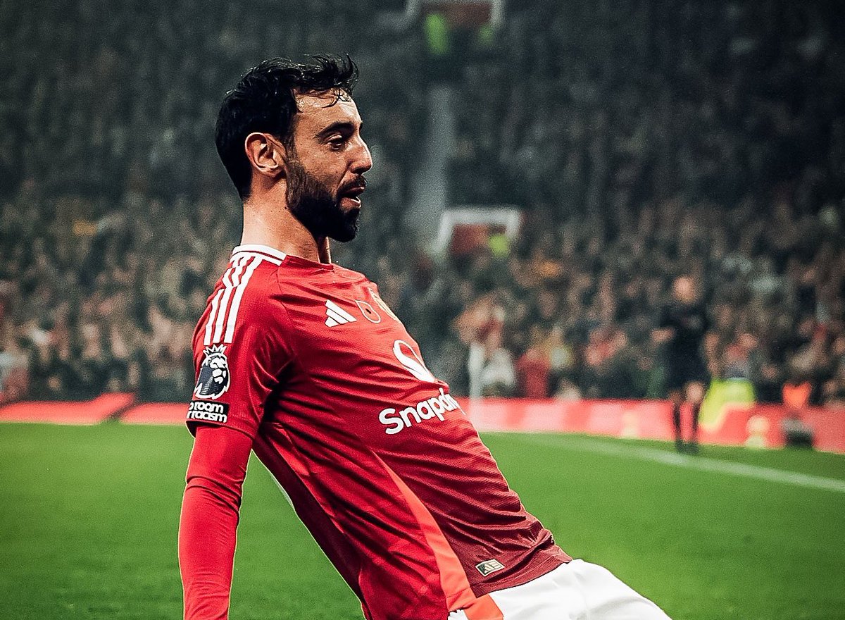 FabrizioRomano's tweet image. 🚨 Bruno Fernandes: “I would not have stayed at Manchester United if the club hasn't told me our aim is still to get the highest we can be”.

“Here the plan is to get back to winning trophies, get back to be the club we were before”.