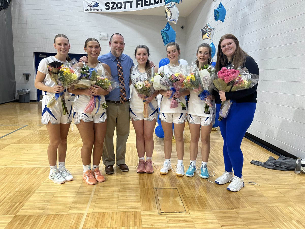 LHS Girls Basketball tweet media