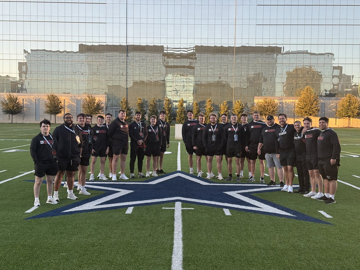 GVVikingFB's tweet photo. NAIA Student Athlete Experience⭐️🏈

Vikings football players did a walkthrough of the @dallascowboys facilities for the NAIA Student-Athlete Experience!

#WEAREDSM | #TheRightWayToPlay https://t.co/FqhdiUco7g