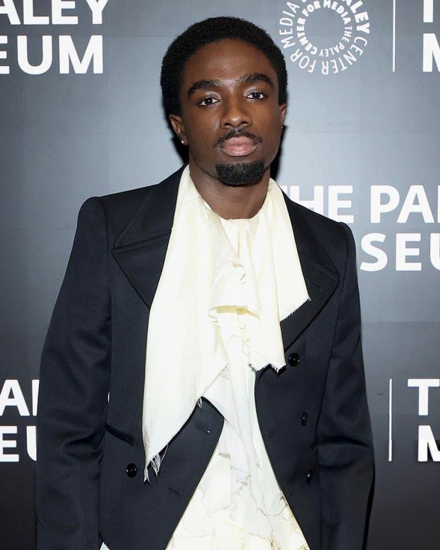 corefoursource's tweet image. caleb mclaughlin and gaten matarazzo at the paleylive stranger things event

#StrangerThings5