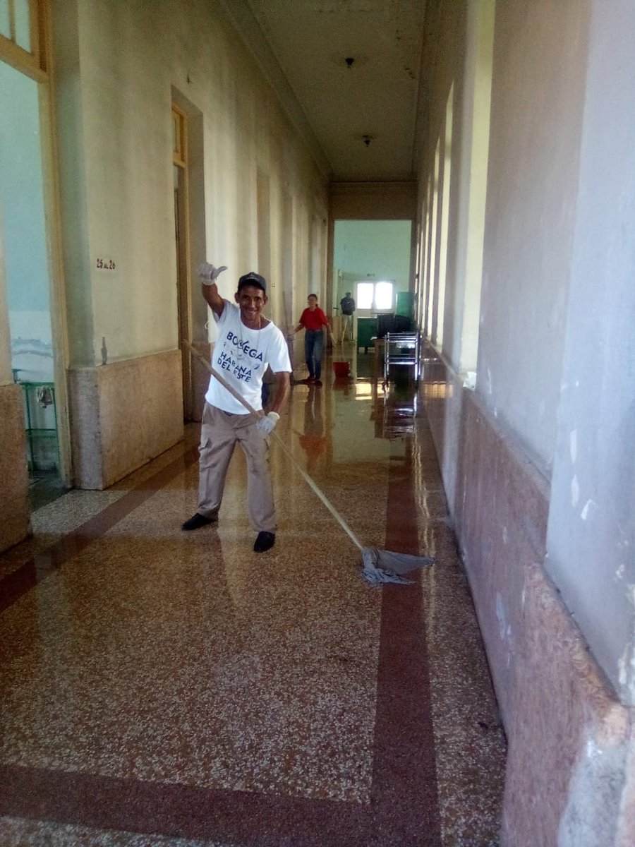DICS_Stgo's tweet photo. #Hoy| Realizamos una importantísima tarea de impacto en el Hospital Materno Sur "Mariana Grajales Coello", también intercambiamos con las pacientes, el personal de enfermería y servicio de la prestigiosa institución.
.
.
.
#DICS
#SantiagoDeCubaSeRecupera
#CubaPorLaSalud https://t.co/VEYZvrAR1j