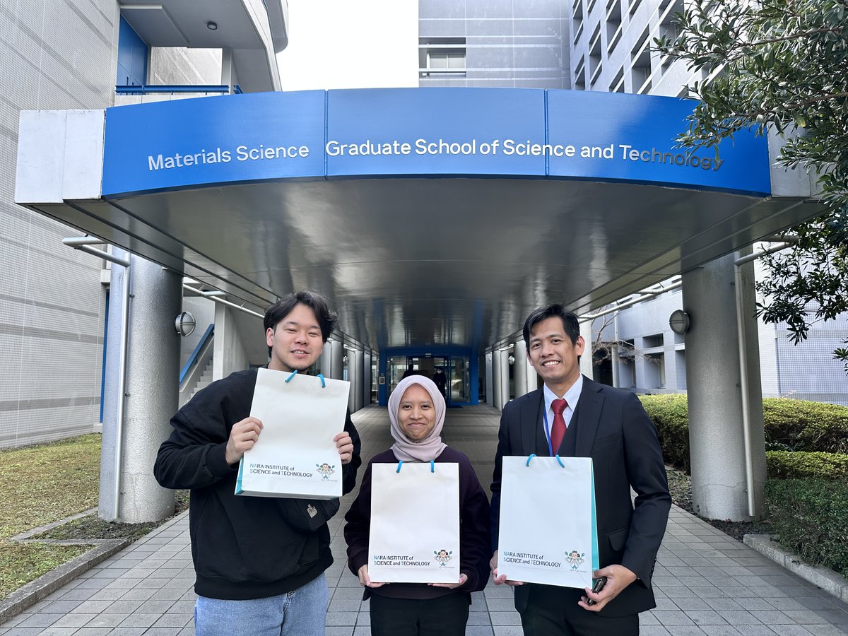 NAIST_MS_EN's tweet photo. On 25th Nov., the “Mid-Term Student Research Evaluation meeting 2025” of the Materials Science Divisioin was held as the largest research report meeting of doctoral students. Mr. ONTORIA AIAN BRIONES (2nd year doctoral course, Lab for Organic Electronics), Mr. REN KOJIMA (2nd year doctoral course, Nanomaterials and Polymer Chemistry Lab), and Mrs. EMI KURNIA SARI (2nd year doctoral course, Bio-Process Engineering Lab) were selected as the best three oral presenters.
https://t.co/MfTm4Gebw5
#NAIST #GraduateSchool