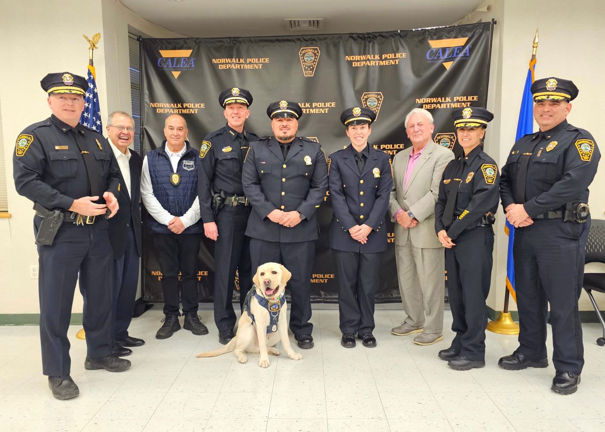 Congratulations to newly promoted Detectives Stephanie Howard and Jaime Acosta.