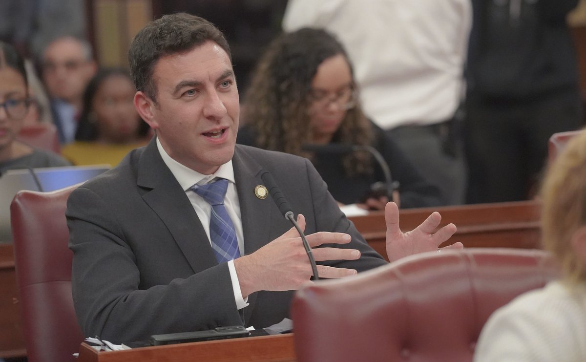 NYCCouncil's tweet image. At our final Stated Meeting of the year, the Council advanced major housing and small business legislation to grow affordable homeownership, deepen affordability, increase the number of family-sized units, expand street vendor licensing and much more!