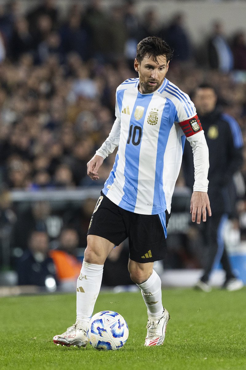 CGTNSportsScene's tweet image. 🇪🇸 🇦🇷 OFFICIAL! #UEFA has confirmed #Euro2024 #Spain will face #CopaAmerica2024 winners #Argentina in the 2026 #Finalissima in #Qatar on March 27. 

📍 #Lusail Stadium – the same place Messi lifted the #WorldCup2022.
⏰9pm local KO.
📊H2H: 14 meetings, 6 wins each (2 draws).