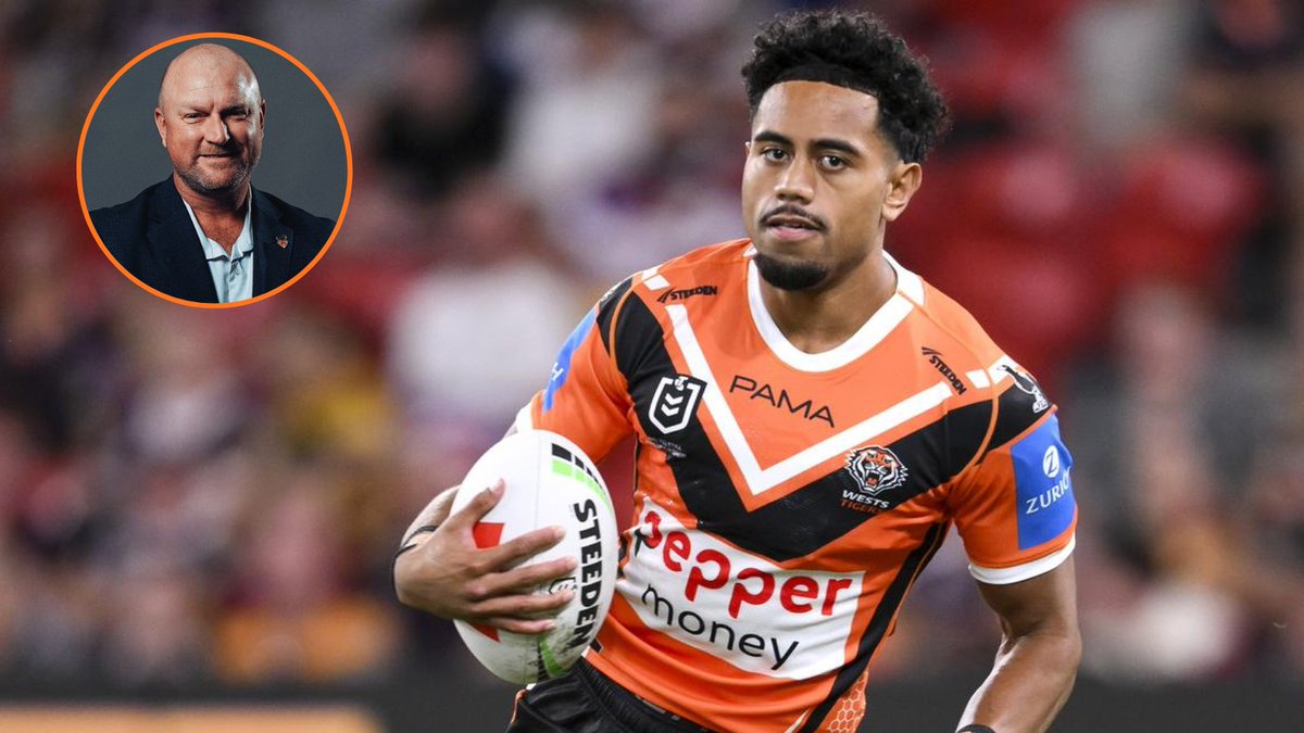 SENLeague's tweet photo. @WestsTigers interim CEO Shaun Mielekamp provides an update on the contract futures of Jahream Bula and Jarome Luai 👀🐯

READ MORE: https://t.co/fnIzWgGZgJ | #NRL https://t.co/fUgqYQMfqc