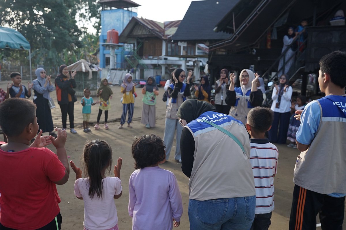 humaniesproject's tweet image. Pagi ini, Kami melakukan Psikososial bersama anak anak di Pidie Jaya.