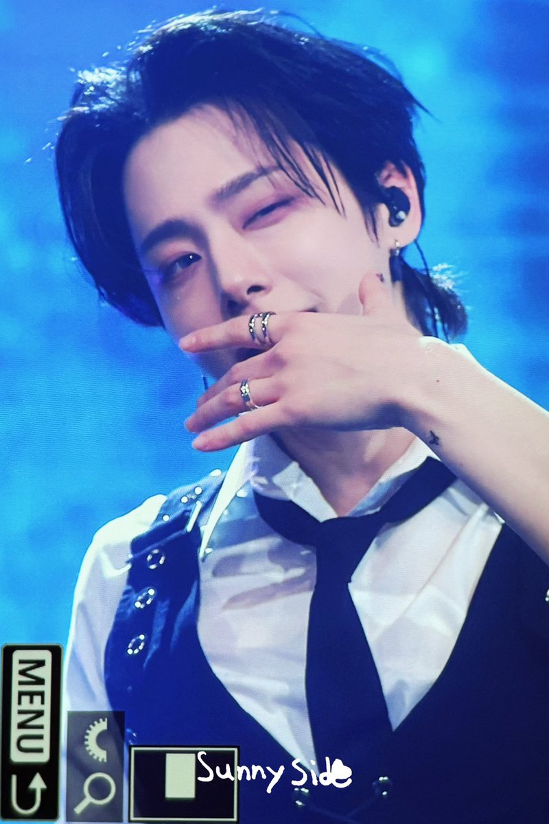 SunnySide980826's tweet image. 251218

웅이 월드투어 고생했다🫳🏻🫳🏻🫳🏻🫳🏻

#ONEUS #원어스 #환웅 #여환웅 #ファヌン #Hwanwoong