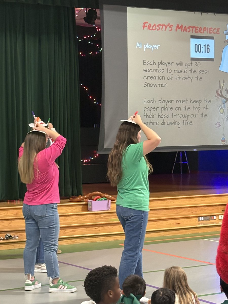 Round 2: draw a snowman challenge ☃️at the third annual #theGrove Reindeer Games