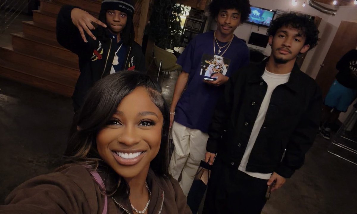 Nola318_504's tweet photo. โจGORGEOUS SISTER & HER HANDSOME BROTHERS โค๏ธโค๏ธโค๏ธโค๏ธโค๏ธ
@Iammisscarter1
#lilnovi #KamCarter
#Tuney
https://t.co/73bC9ZM7MK https://t.co/xutGi0wrp9