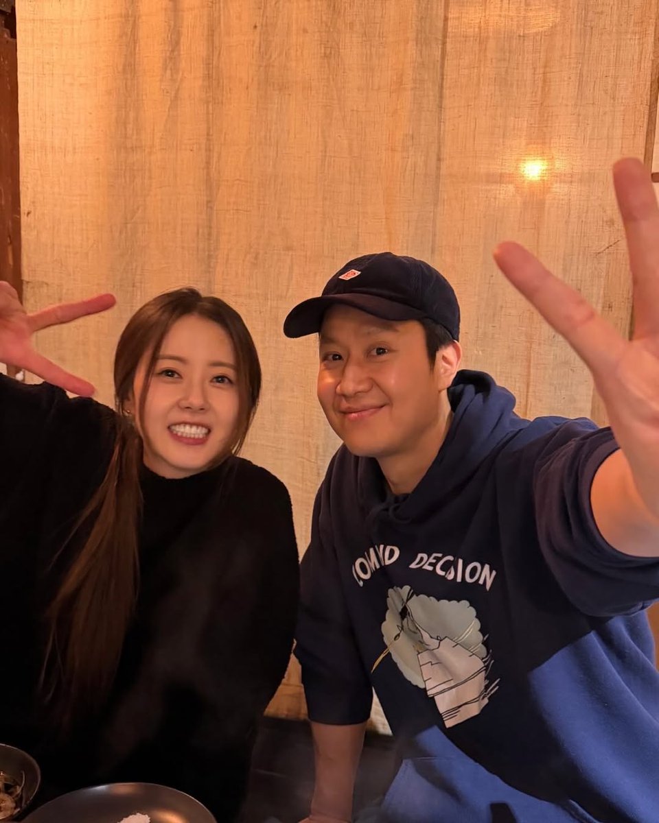 midowaparasol's tweet image. omgggggg #Reply1994 squad also had a mini reunion recently!!!!!!!! 😭

*insert chilbong &amp;amp; binggeure*